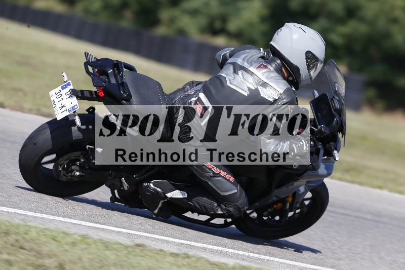 /Archiv-2025/49 26.08.2025 Cornu Master School ADR/blau-bleu/45